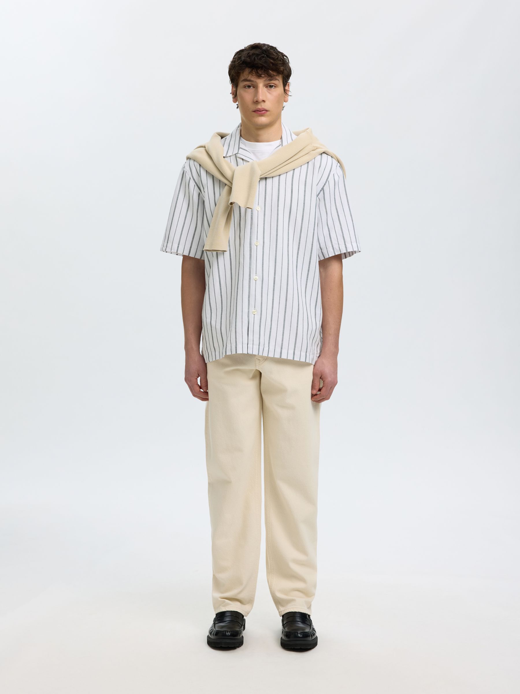 LYHYTHIHAINEN PAITA, Bright White, highres