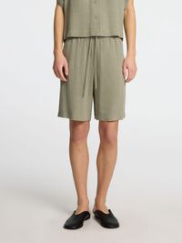 VISCOSE BLEND SHORTS, Vetiver, highres