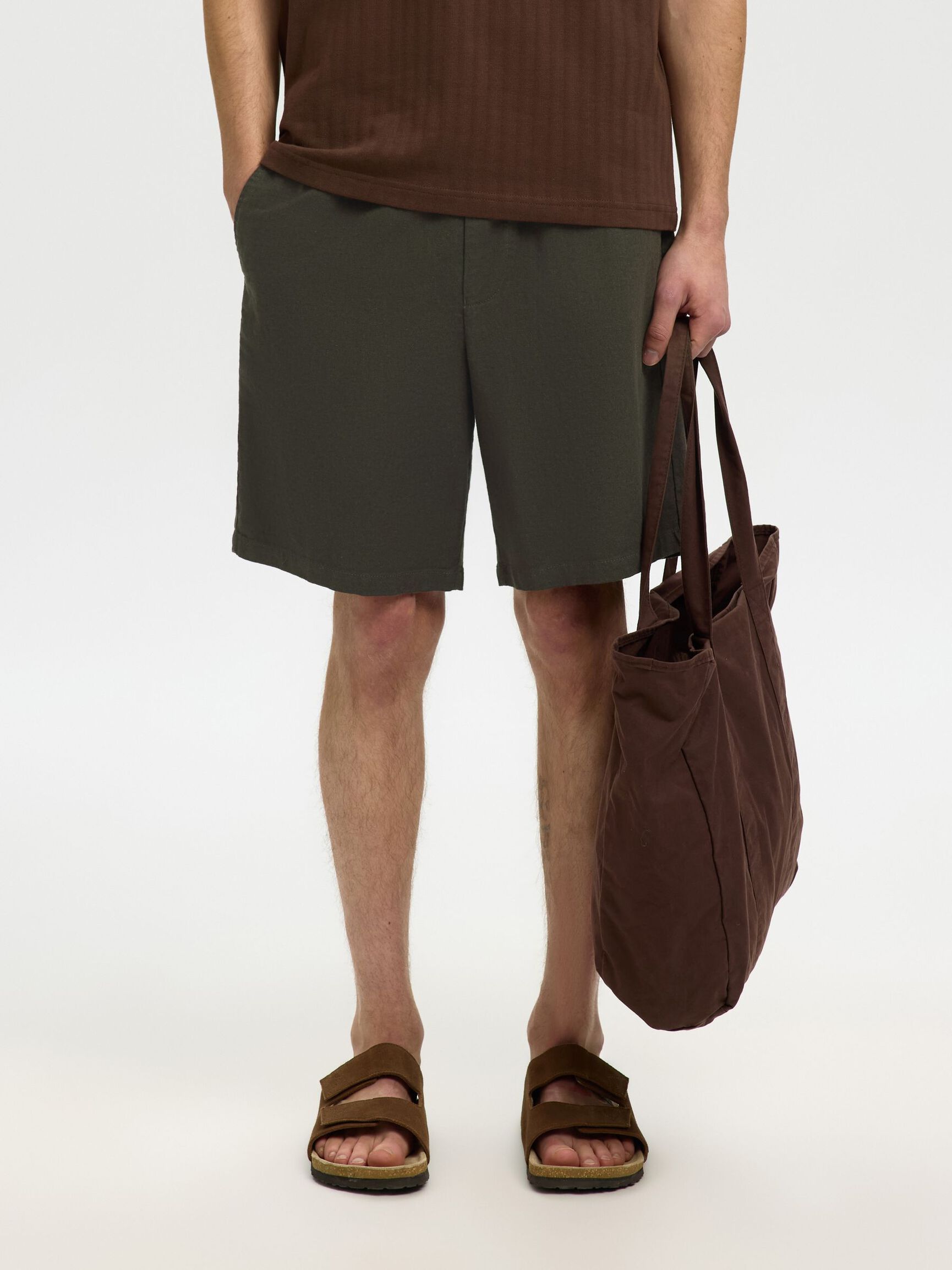 REGULAR FIT SHORTS, Peat, highres
