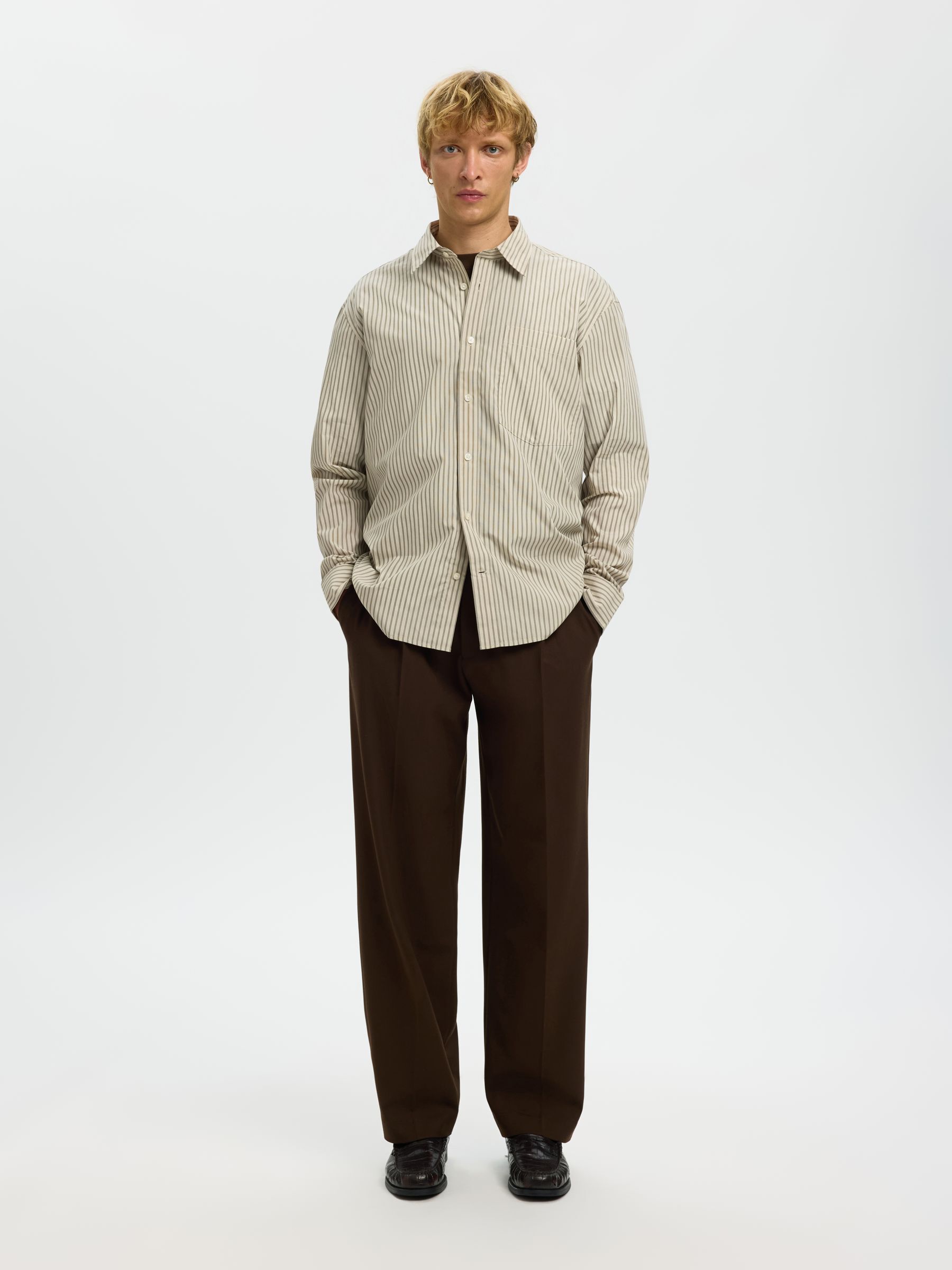 AVSLAPPNAD PASSFORM BOMULL SKJORTA, Pure Cashmere, highres