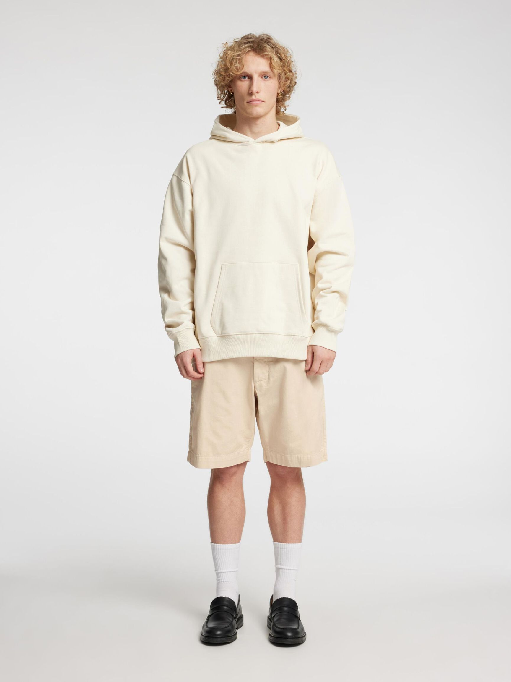LOOSE FIT CHINO SHORTS, Birch, highres