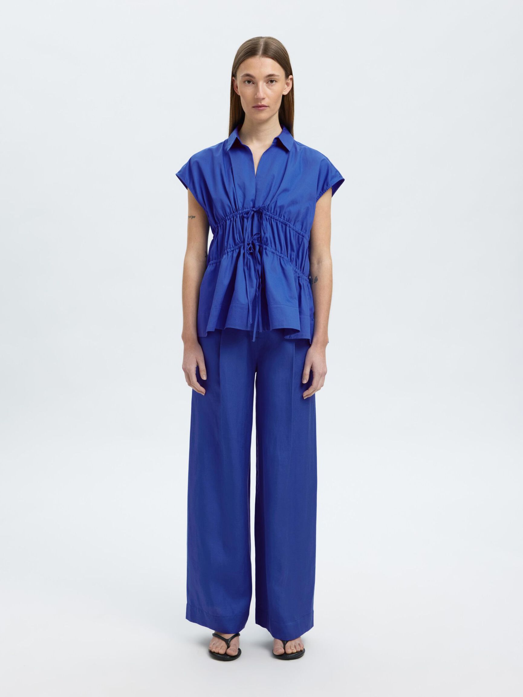 KNYTING FORAN V-HALS-TOPP, Dazzling Blue, highres