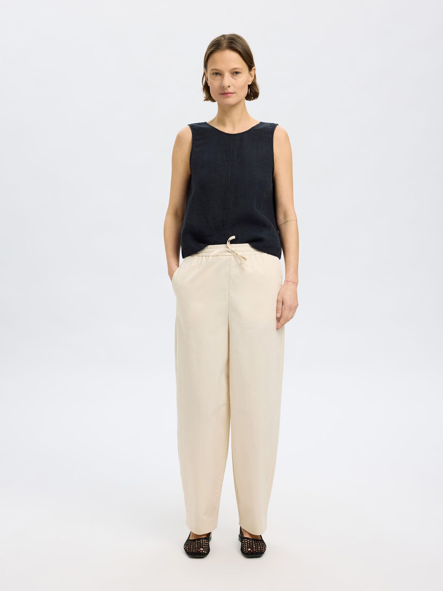 100% LIN VENDBAR TOPP, Black, highres
