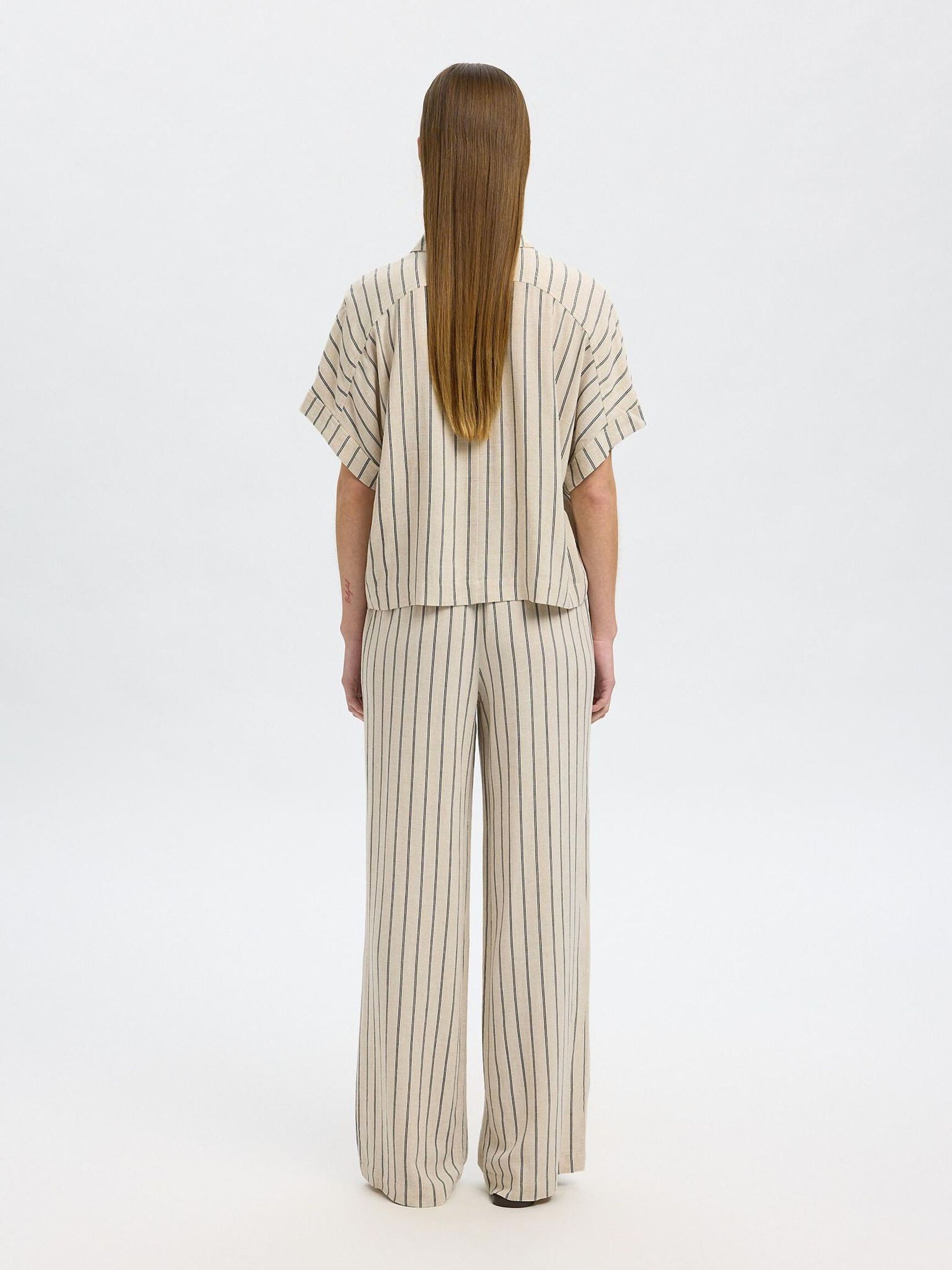 A RAYAS CAMISA DE CORTE CROPPED, Sandshell, highres
