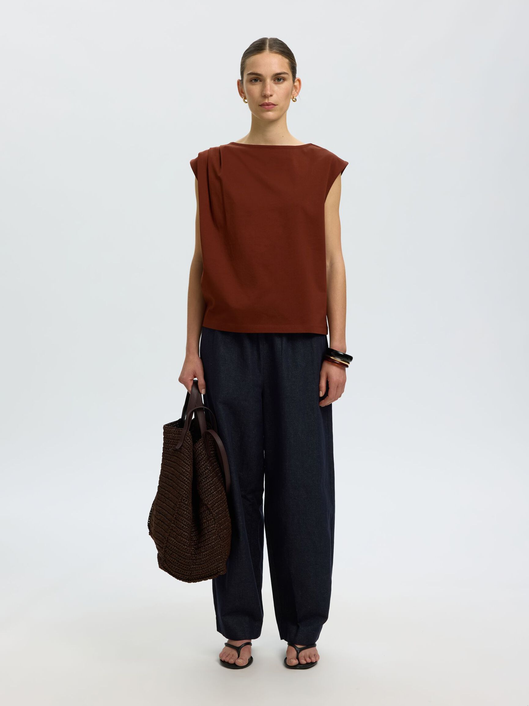 COTTON SLEEVELESS TOP, Cherry Mahogany, highres