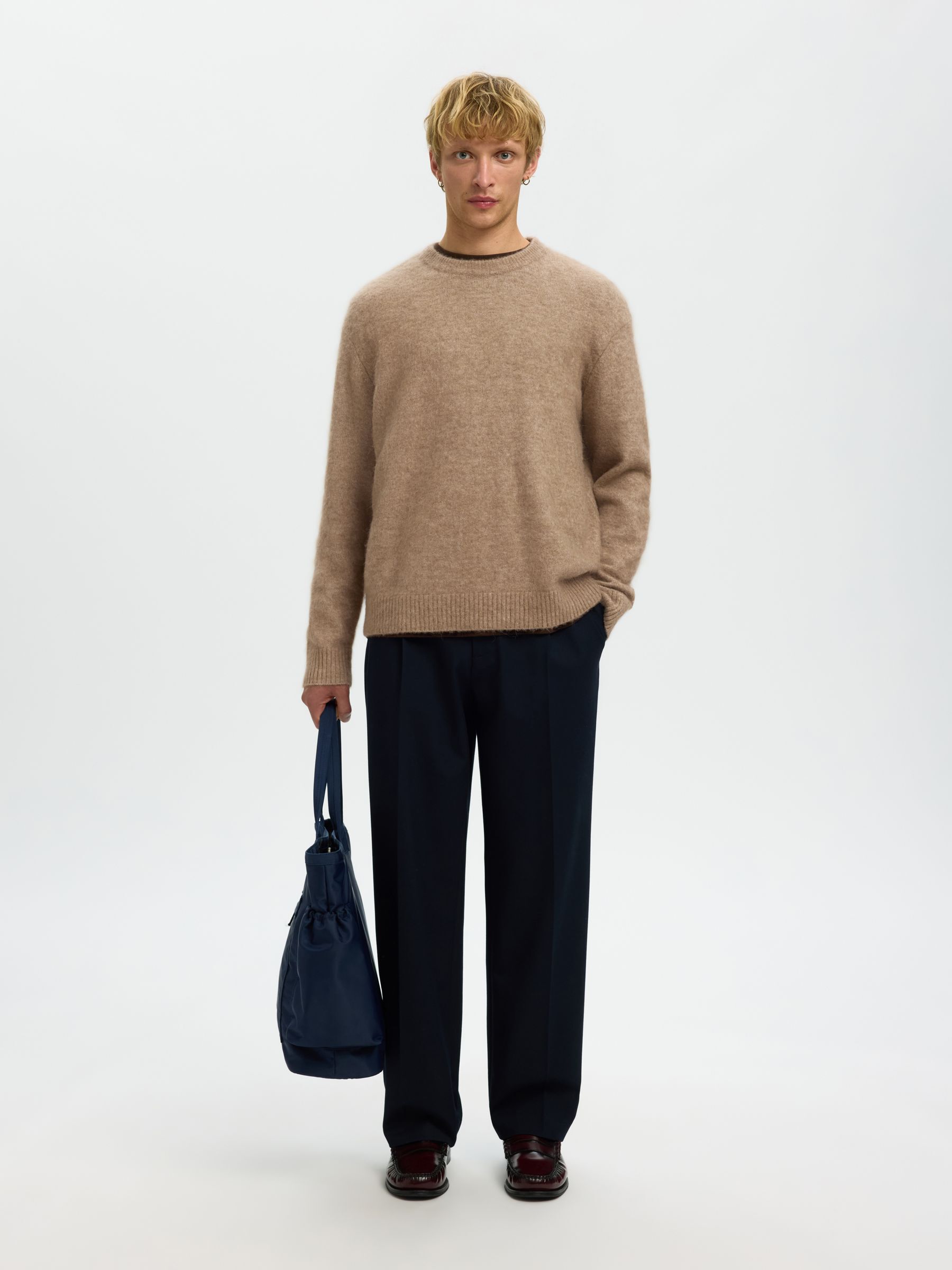 COUPE DÉCONTRACTÉE PULL EN MAILLE, Walnut, highres