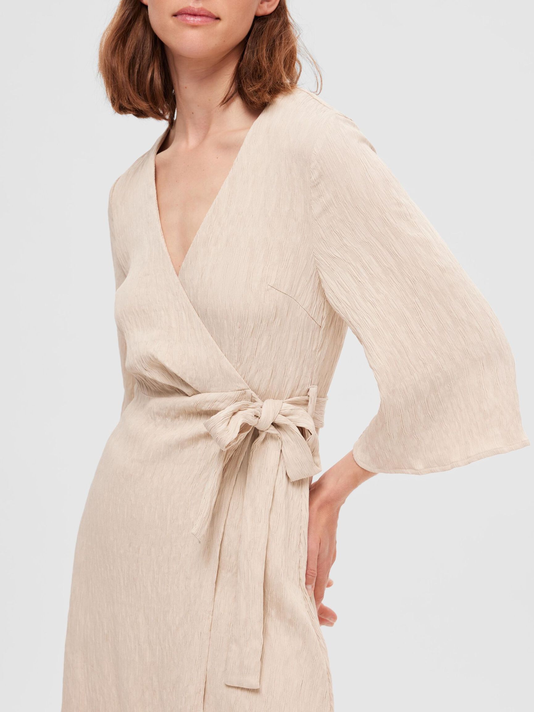 PLISSÉ WRAP DRESS, Sandshell, highres