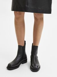 LEATHER CHELSEA BOOTS, Black, highres