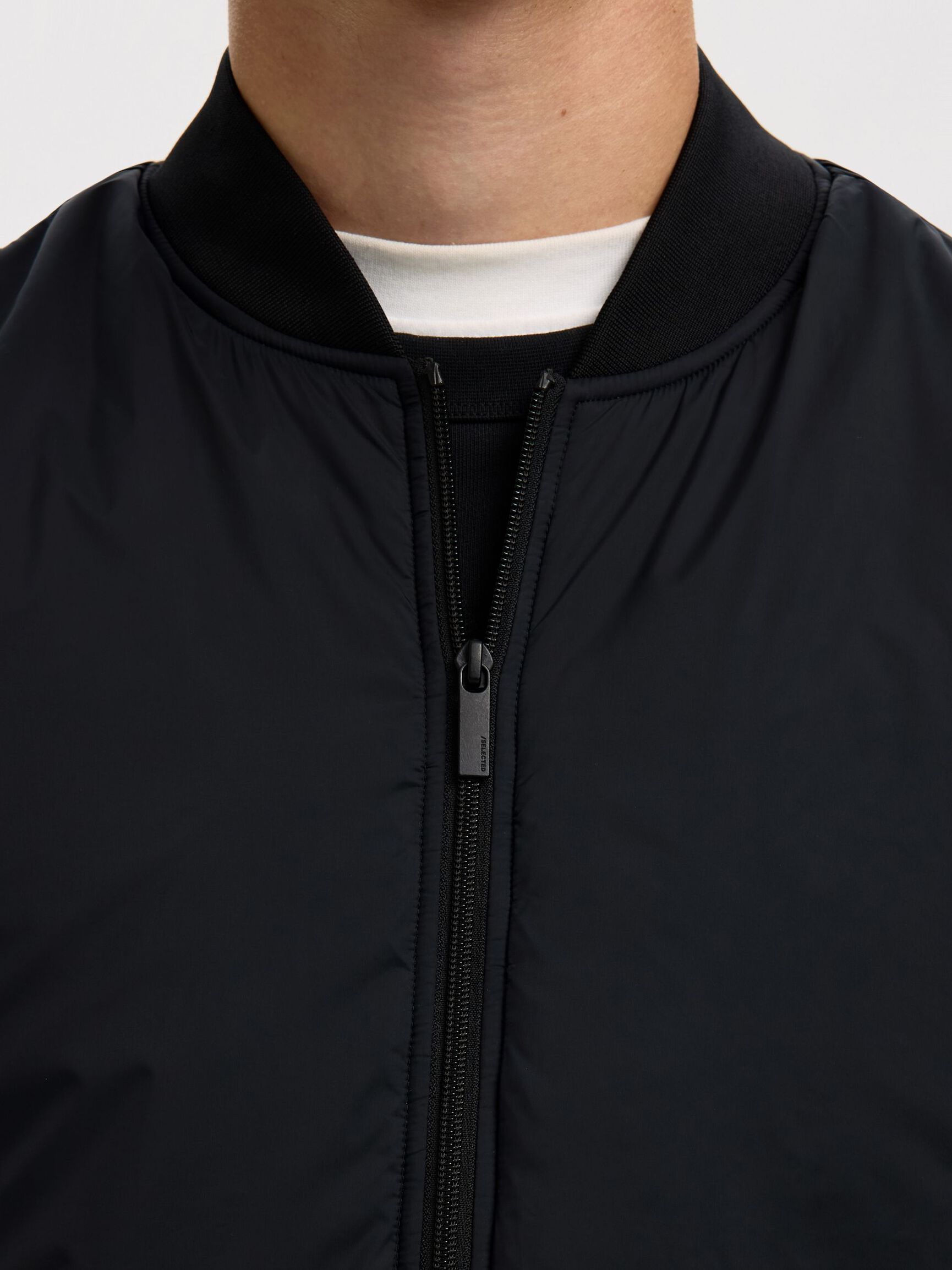 DOORGESTIKTE GILET, Black, highres