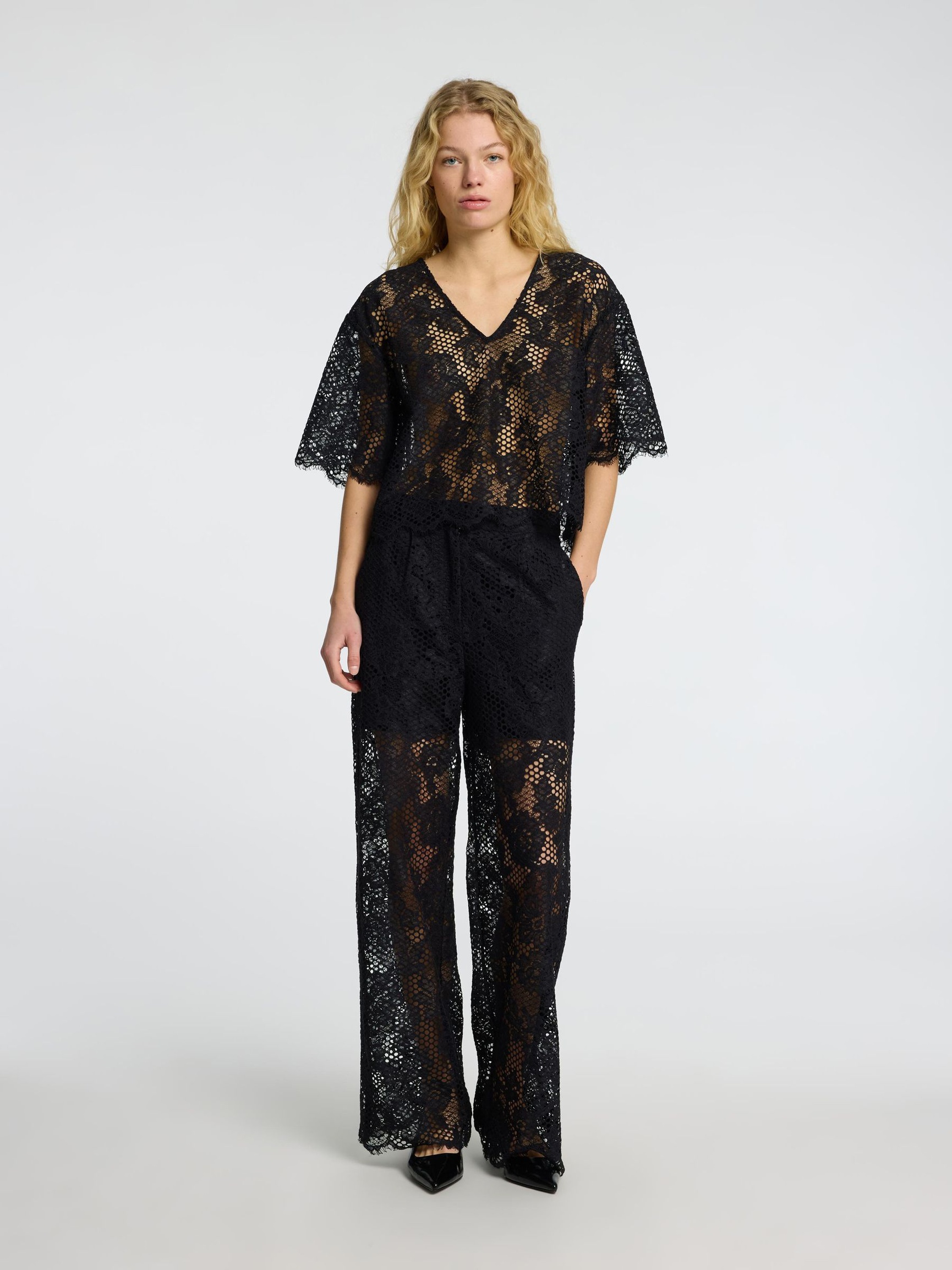 LACE CROPPED TOP, Black, highres