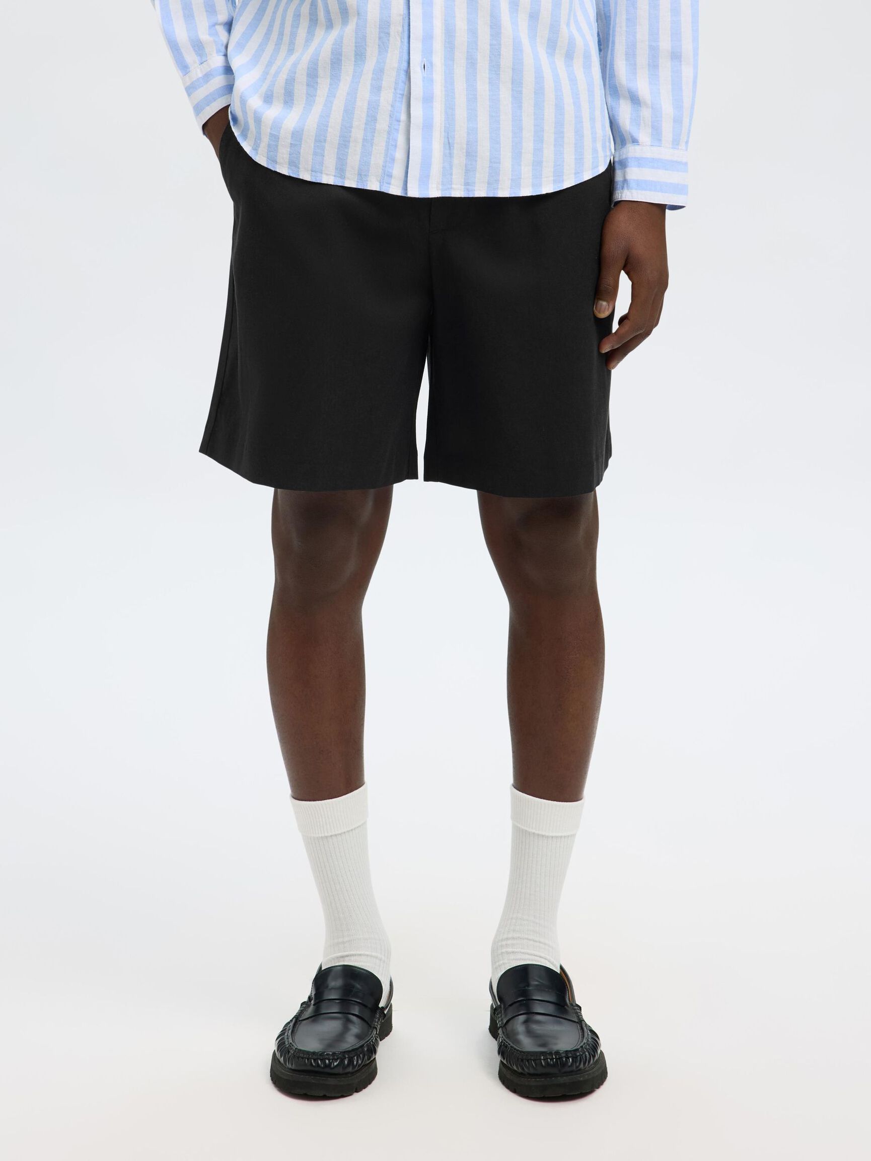CORTE HOLGADO SHORTS, Black, highres