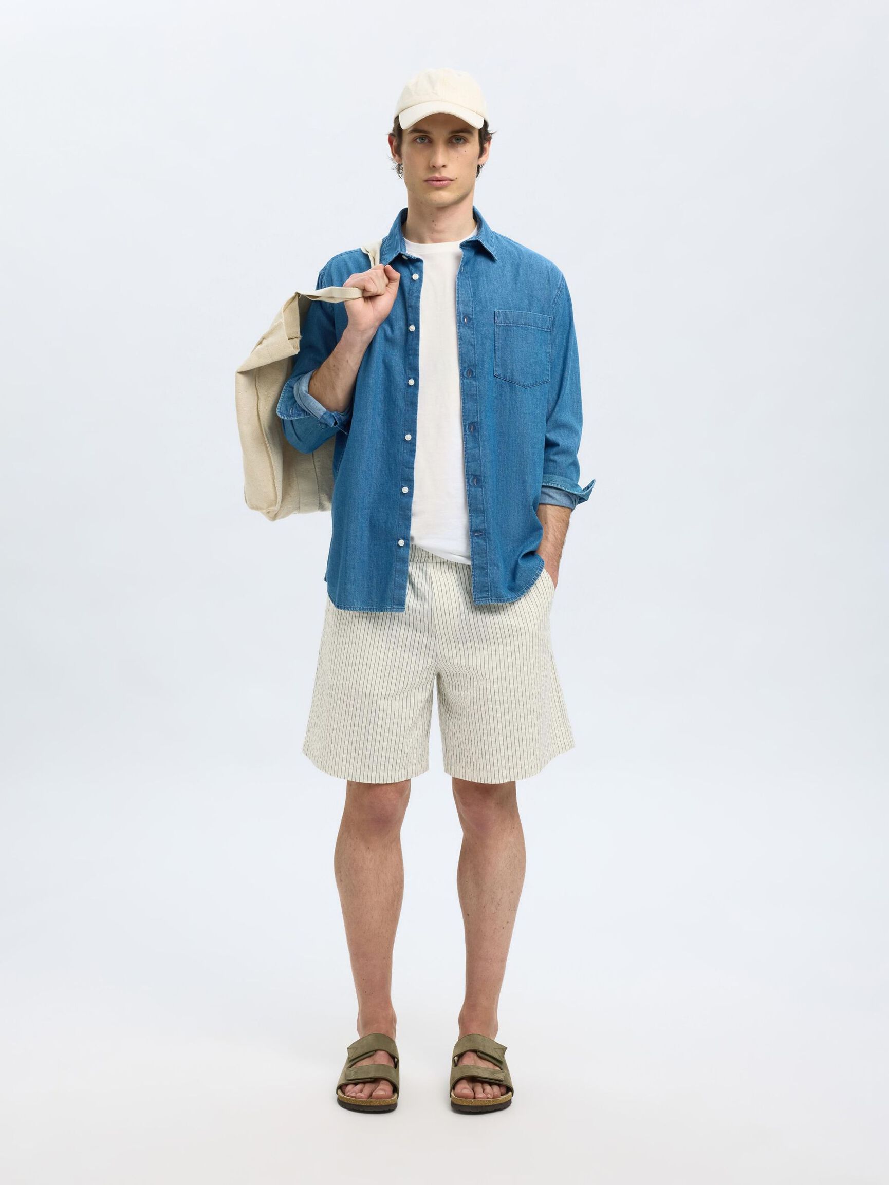SEERSUCKER SHORTS, Egret, highres