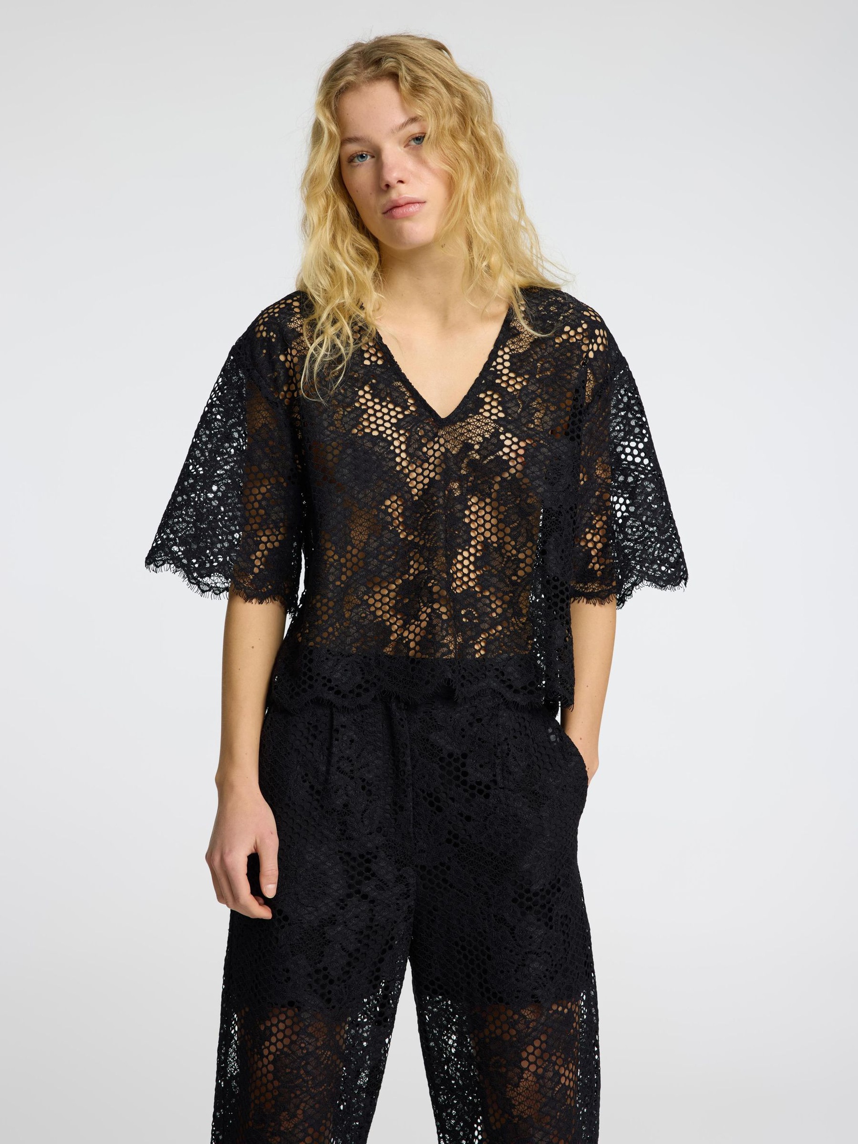 LACE CROPPED TOP, Black, highres