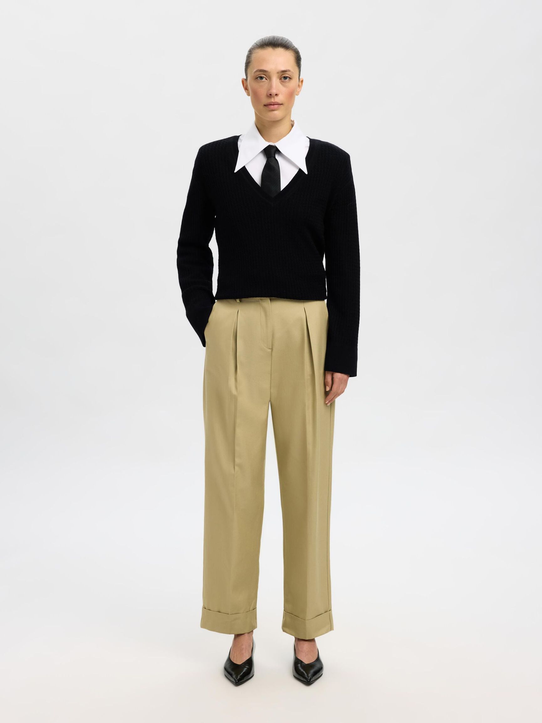 100% MERINO V-NECK JUMPER, Black, highres