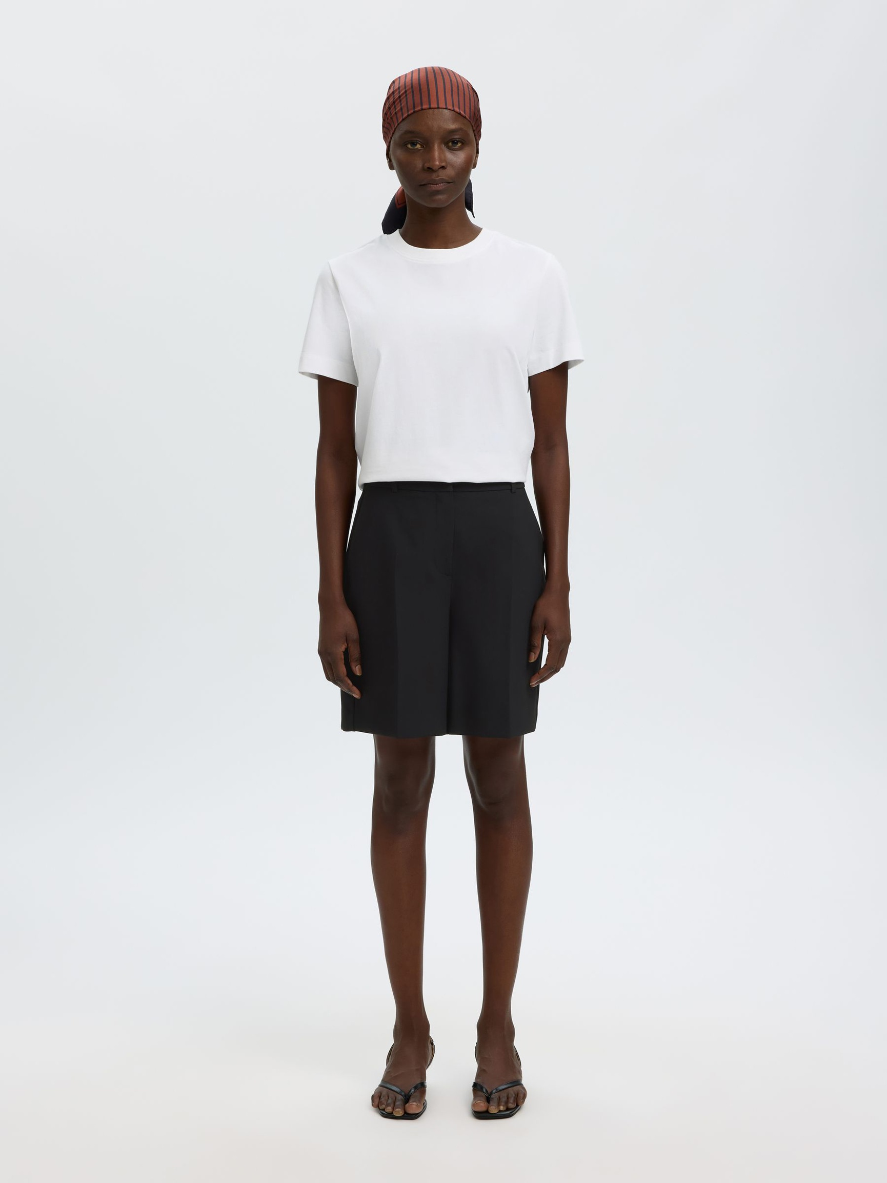 ELEGANTES SHORTS, Black, highres