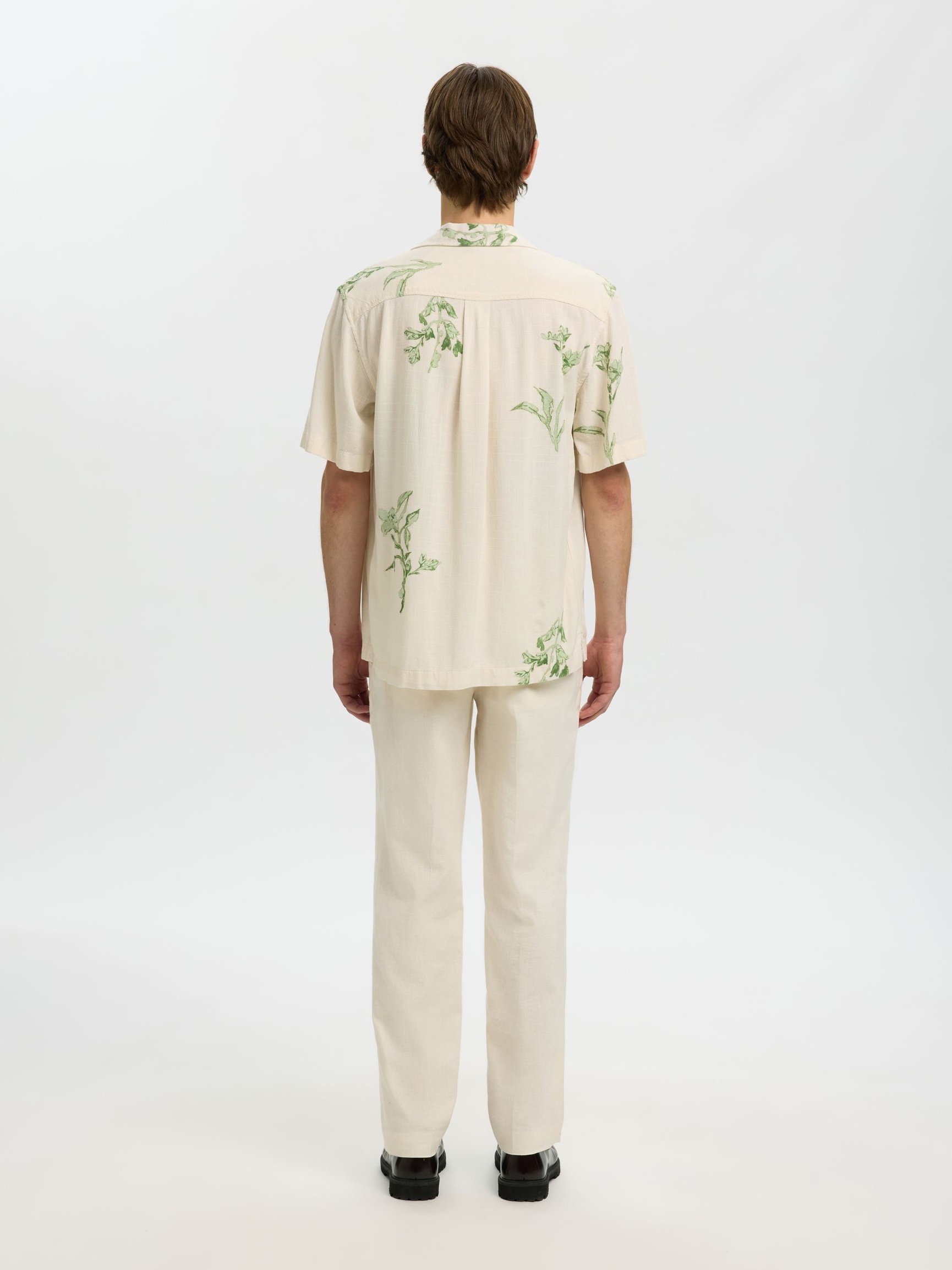 REGULAR FIT SHORT SLEEVED SHIRT, Egret, highres