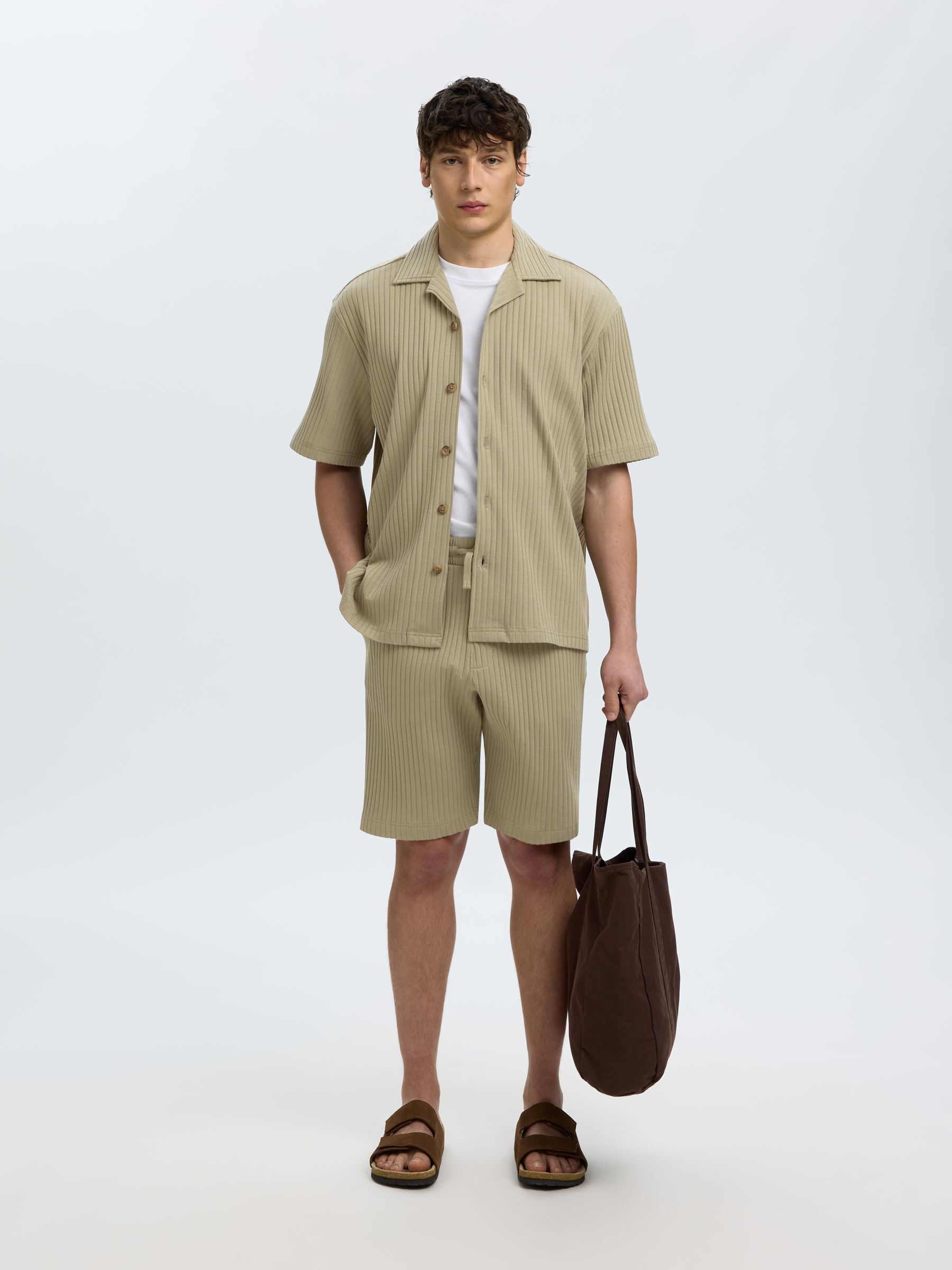RELAXED FIT GERIBBELD SHORTS, Vetiver, highres