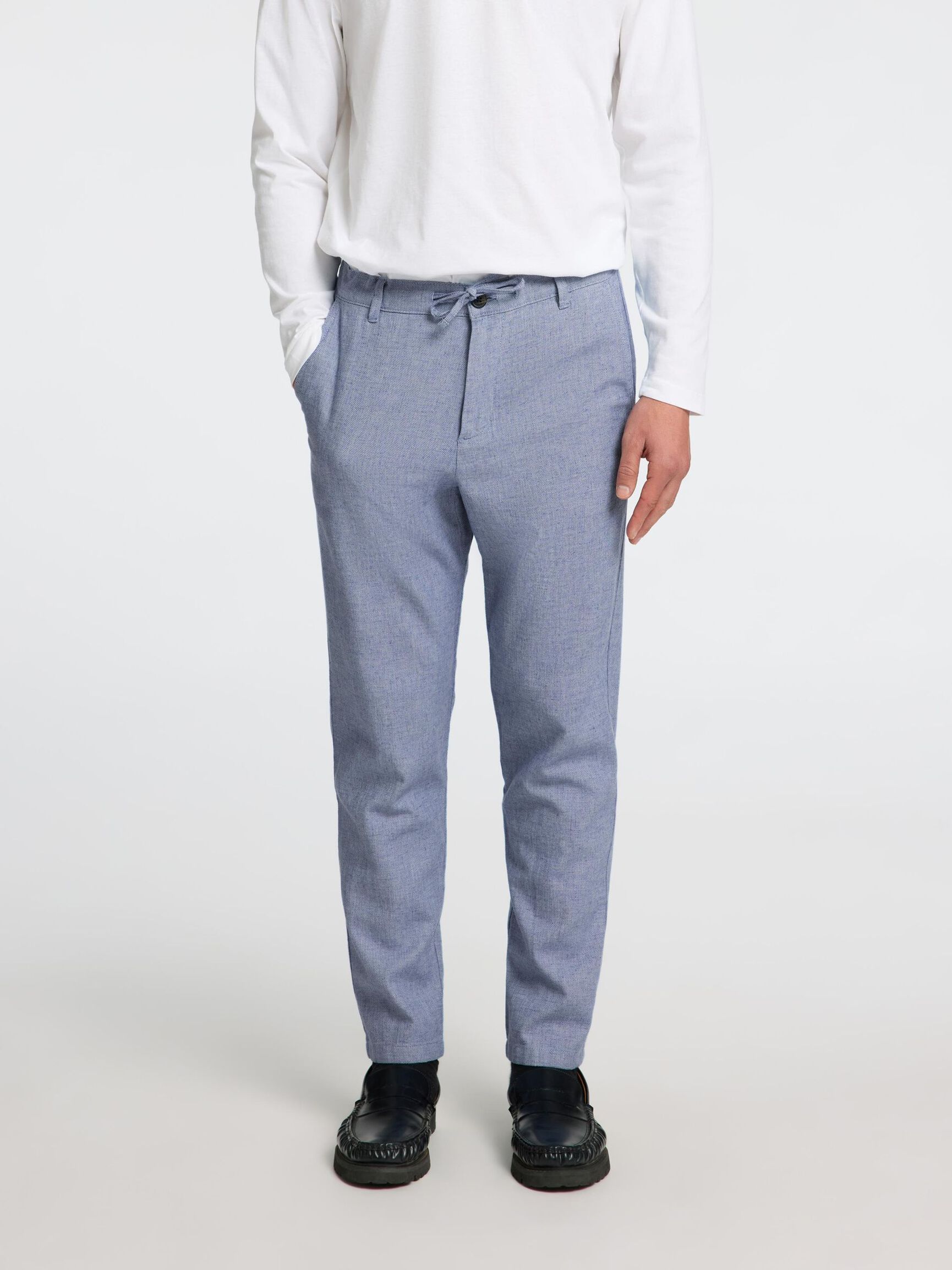 SLIM TAPERED LEINENMIX HOSE, Cashmere Blue, highres