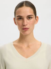 100% MERINOULL STICKAD TOPP, Egret, highres