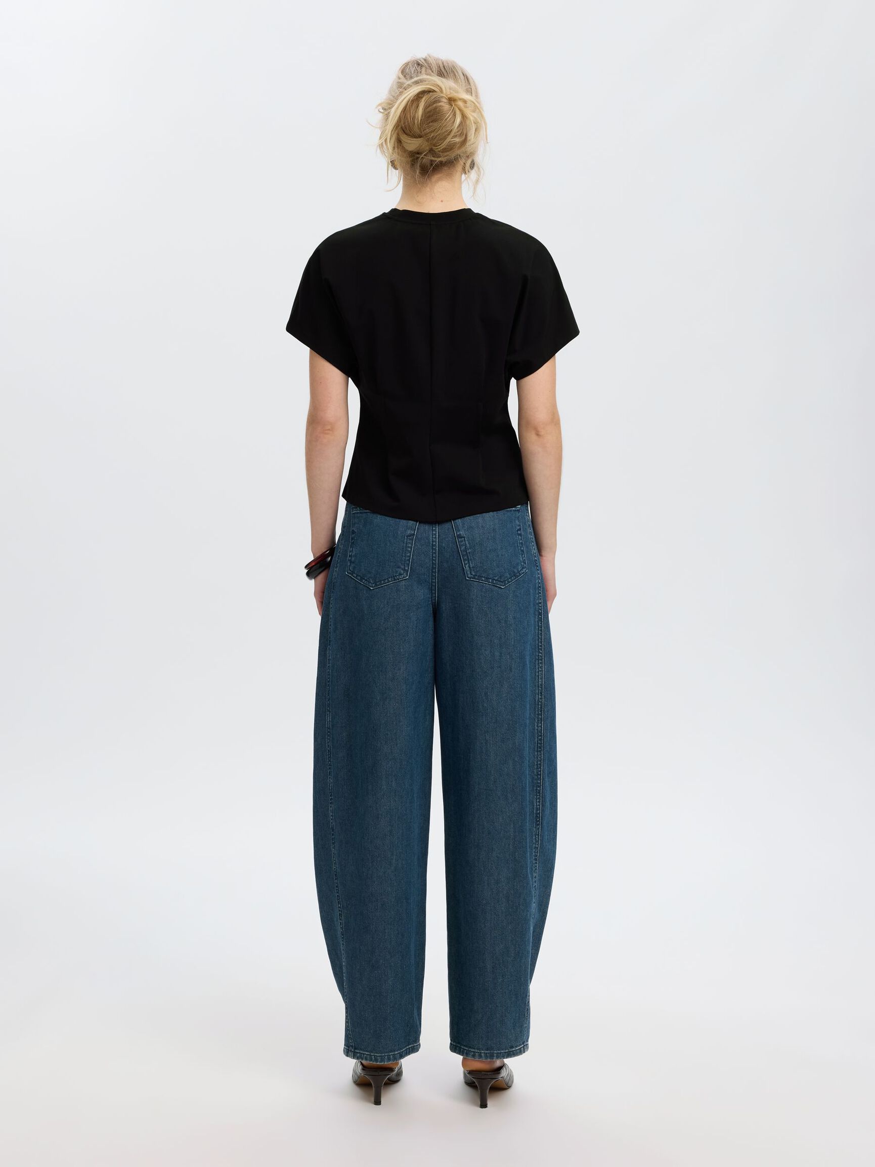 FITTED T-SHIRT, Black, highres