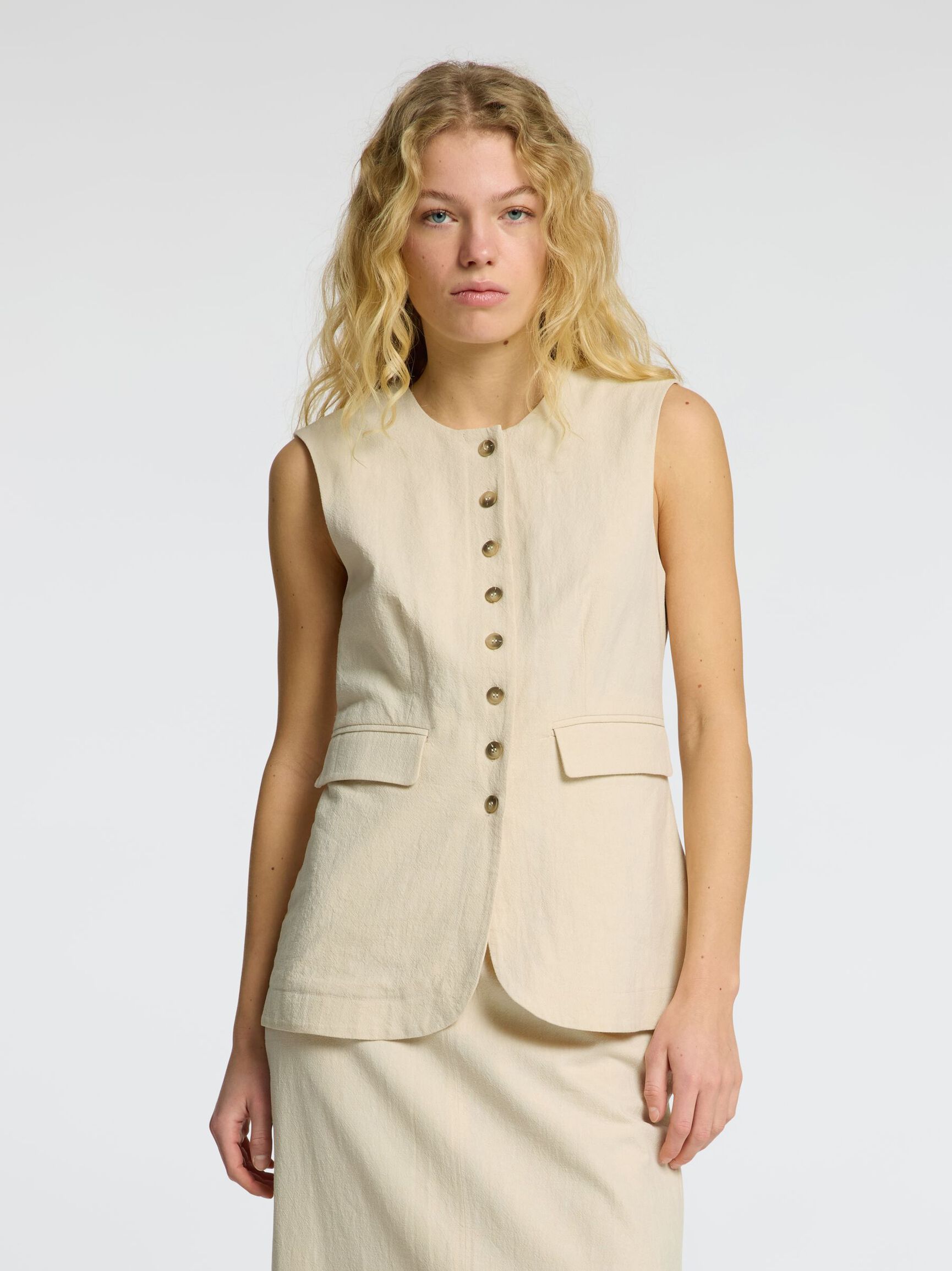 TAILORED LINEN BLEND WAISTCOAT, Sandshell, highres