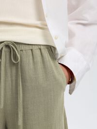 VISCOSE BLEND SHORTS, Vetiver, highres