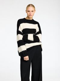 OVERSIZED ULDBLANDING STRIKTRØJE, Black, highres