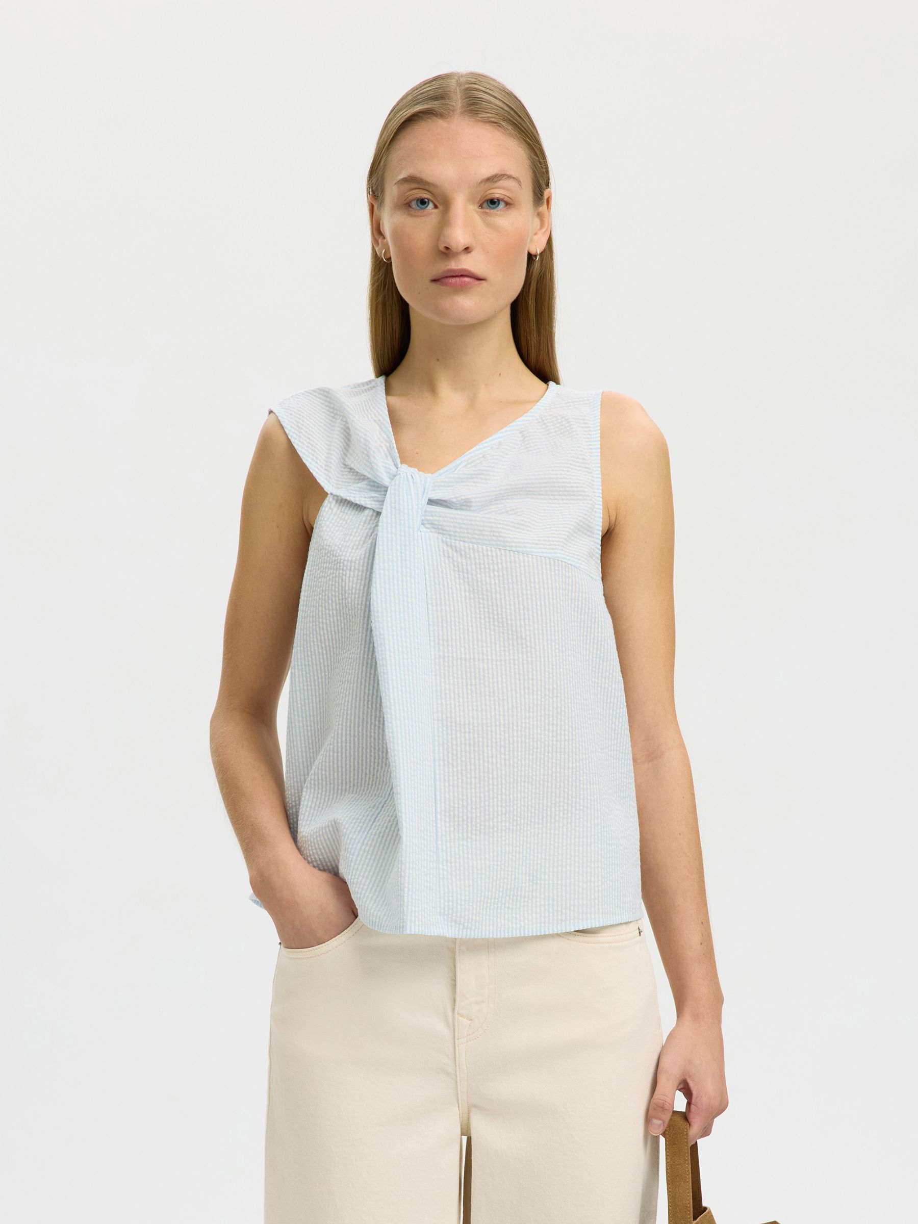 SEERSUCKER TOP SANS MANCHES, Cashmere Blue, highres