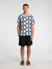 PATTERNED SHORT SLEEVED SHIRT, Egret, highres