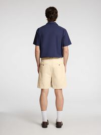 PLEATED CHINO SHORTS, Fog, highres