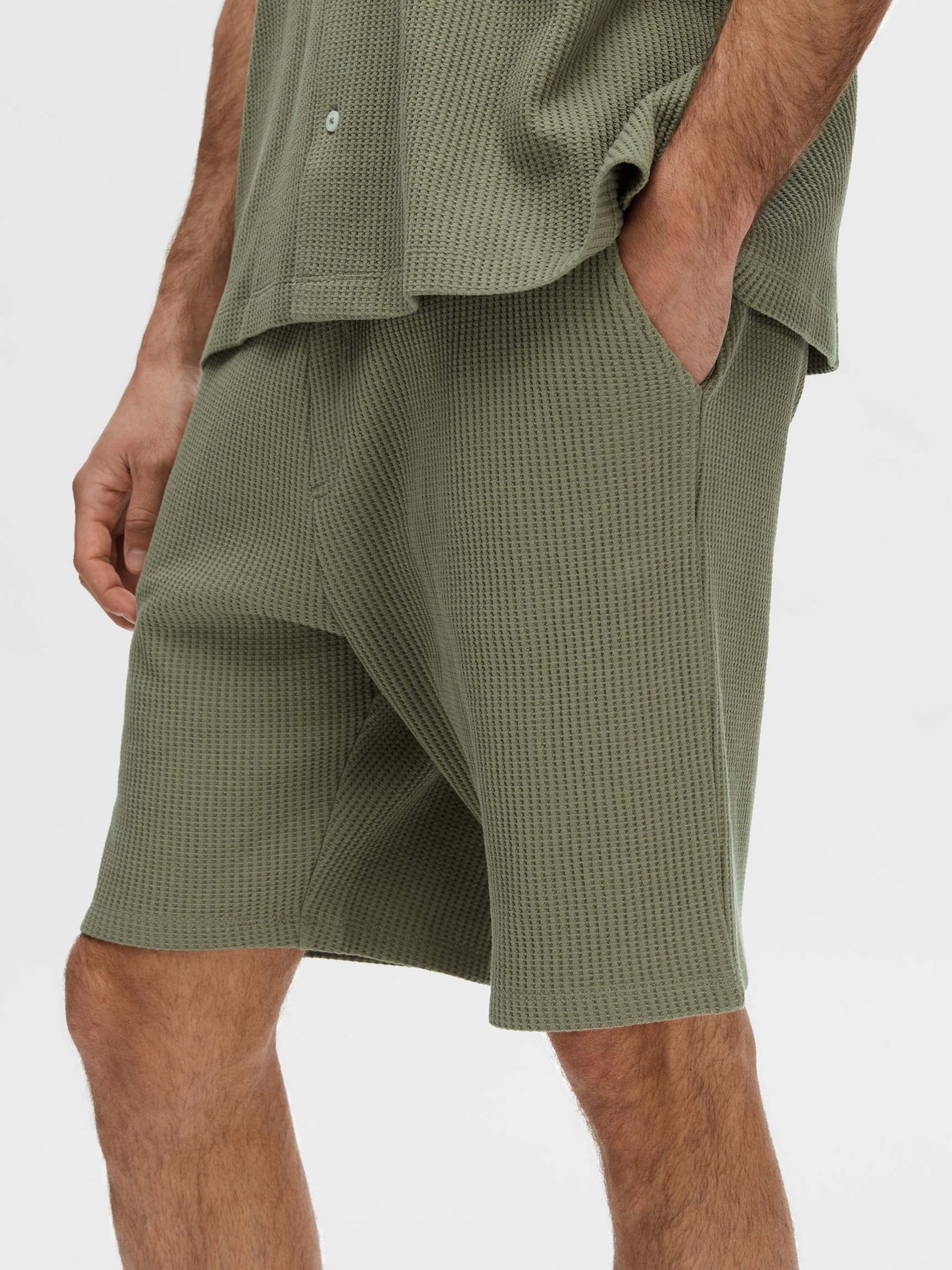 TEXTURA GROFADA SHORTS, Vetiver, highres
