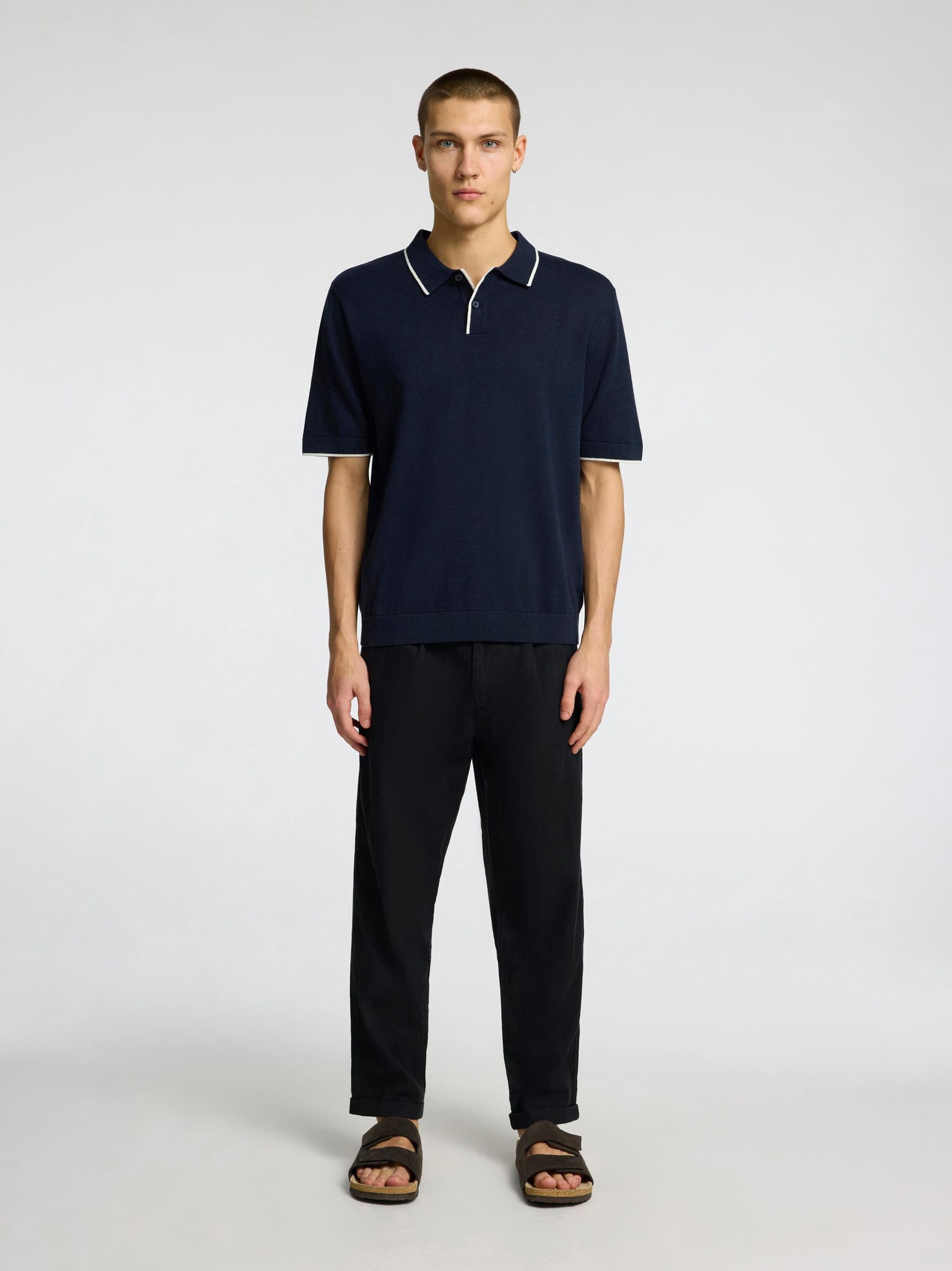 CROPPET AFSLAPPET FIT BUKSER, Black, highres