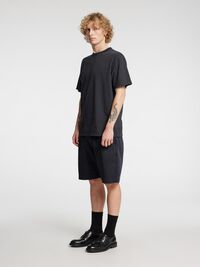 LOOSE FIT CHINO SHORTS, Phantom, highres