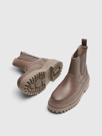 CHUNKY LEATHER CHELSEA BOOTS, Almondine, highres