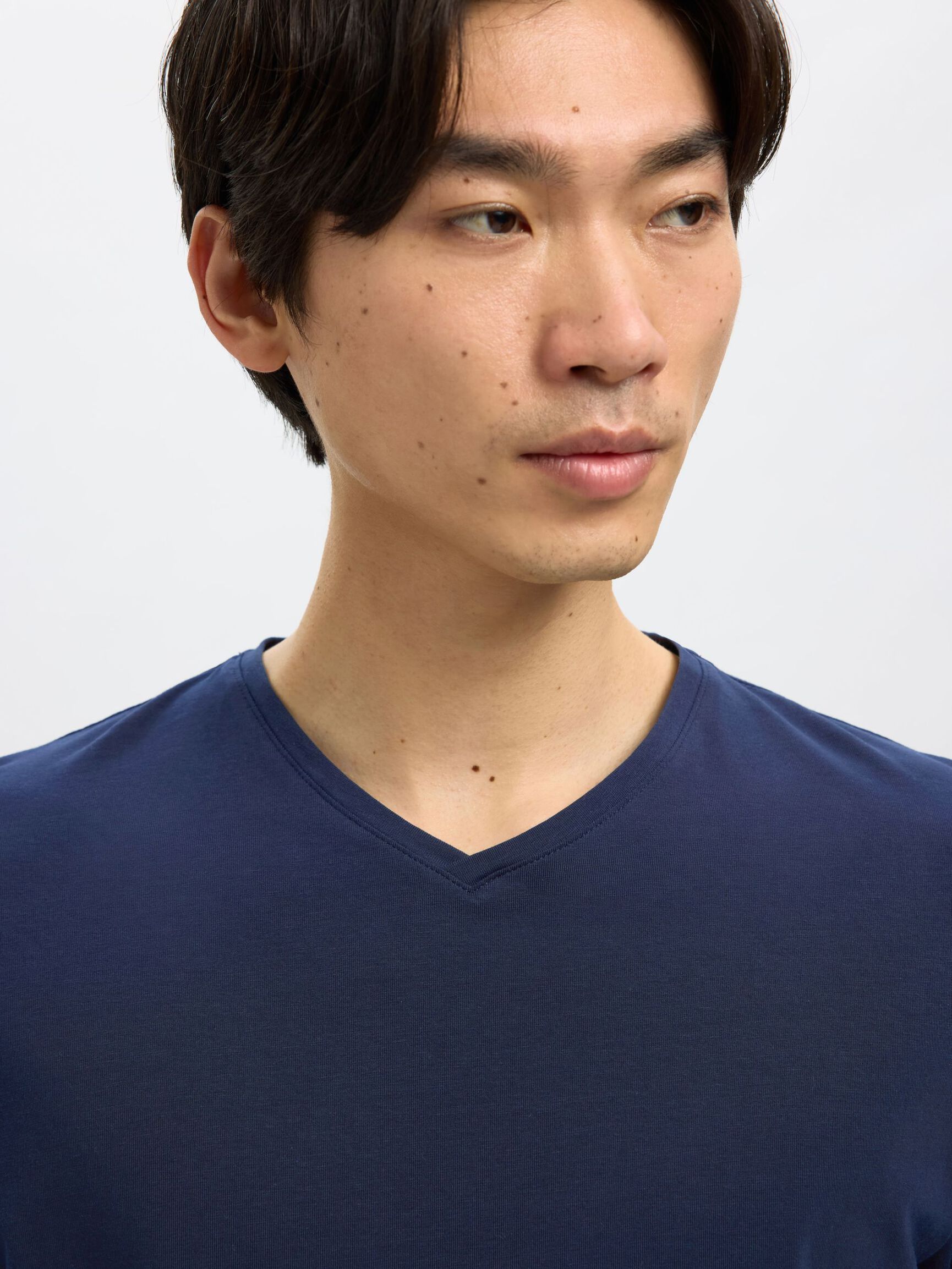 V-NECK T-SHIRT, Navy Blazer, highres