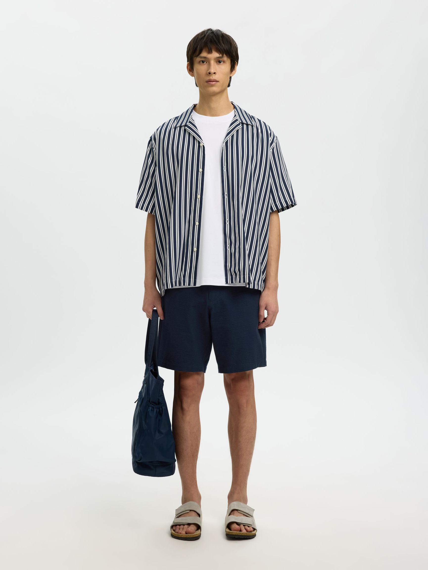 SEERSUCKER SHORTS, Sky Captain, highres