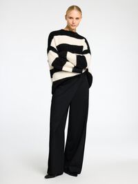 OVERSIZED ULDBLANDING STRIKTRØJE, Black, highres