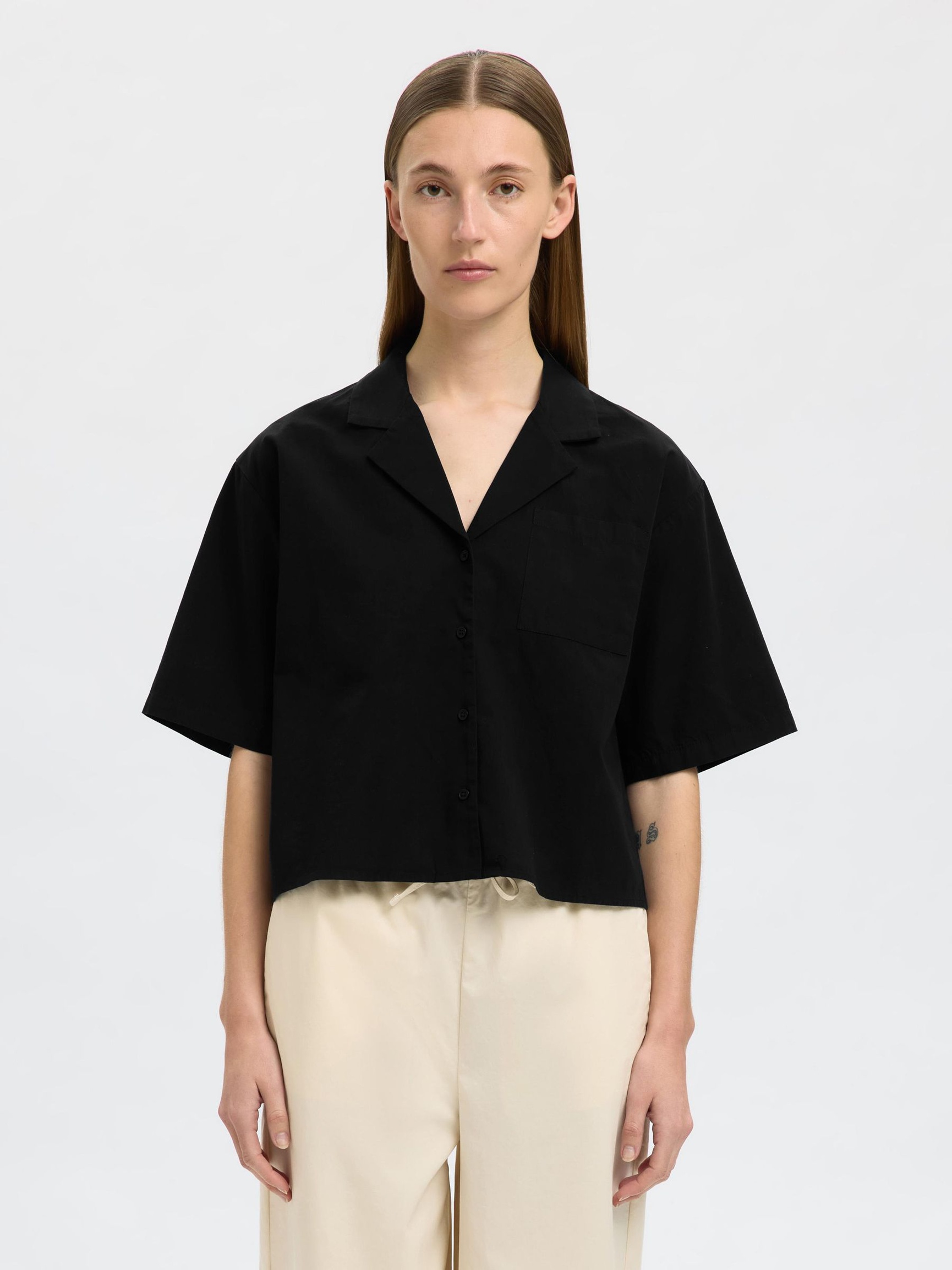 SHORT SLEEVED CROPPED SHIRT, Black, highres