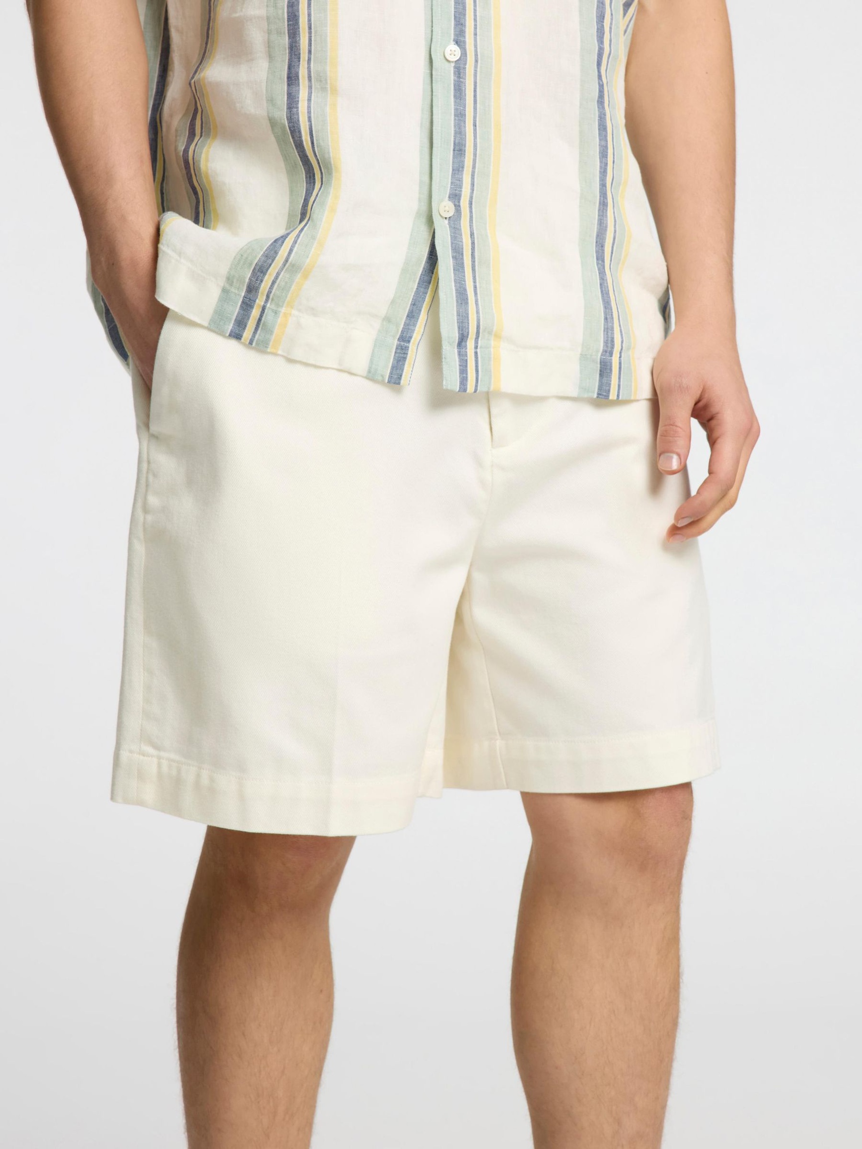 LOOSE FIT CHINO SHORTS, Egret, highres