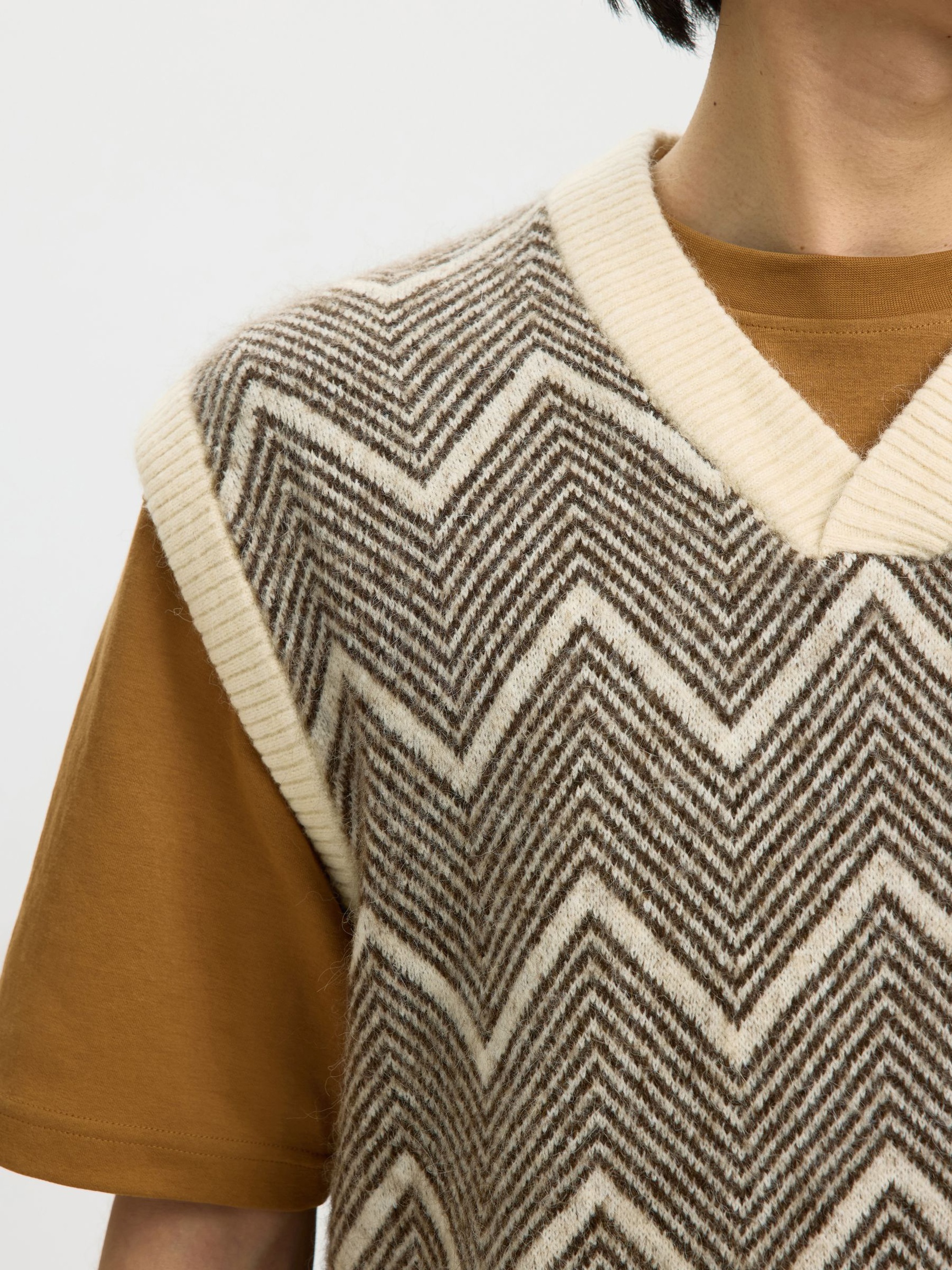 RELAXED FIT KNITTED VEST, Delicioso, highres