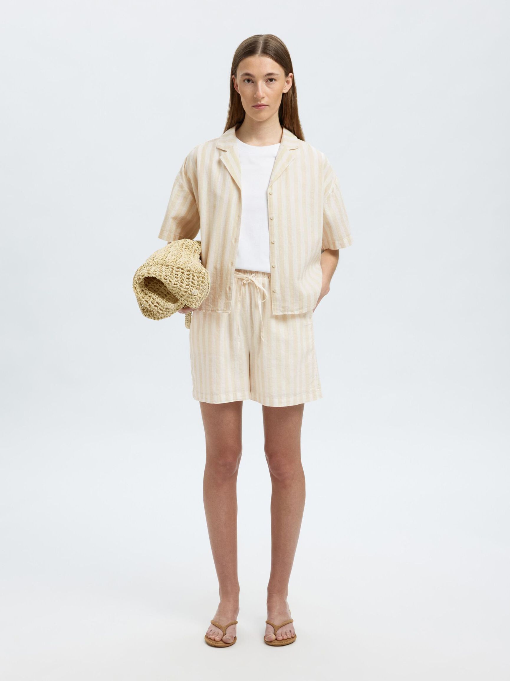 NORMALHÖGA SHORTS I LINNEBLANDNING, Sandshell, highres