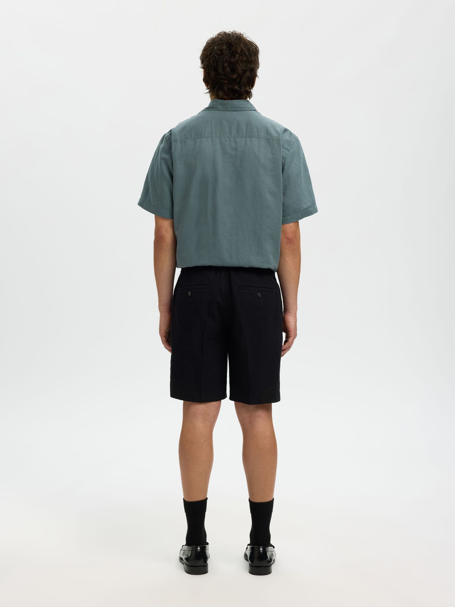 REGULAR FIT LINEN-BLEND SHORTS, Black, highres
