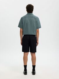 REGULAR FIT LINEN-BLEND SHORTS, Black, highres