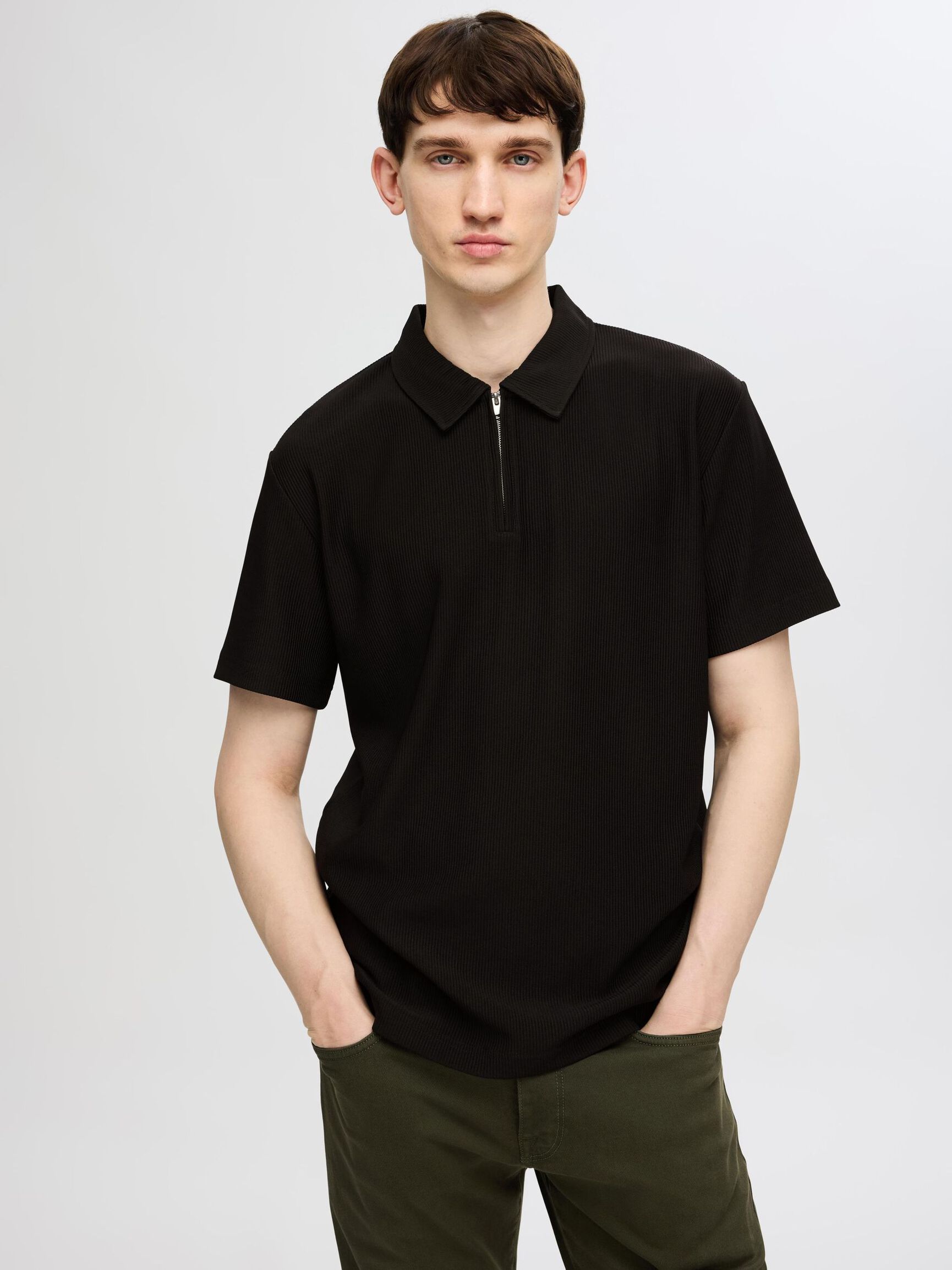 HALF ZIP PLISSE POLO SHIRT, Black, highres