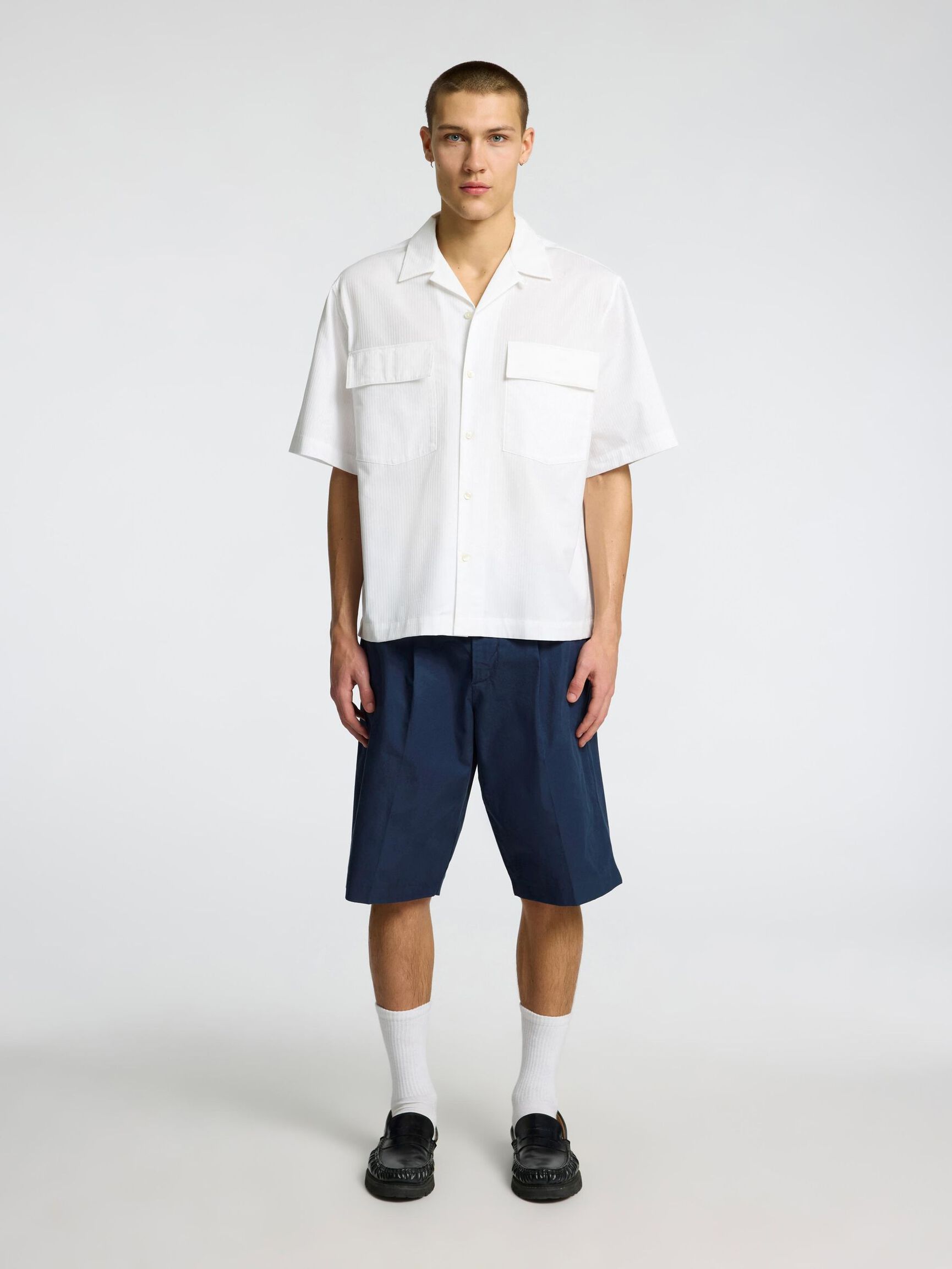 LOOSE FIT CHINO SHORTS, Outer Space, highres