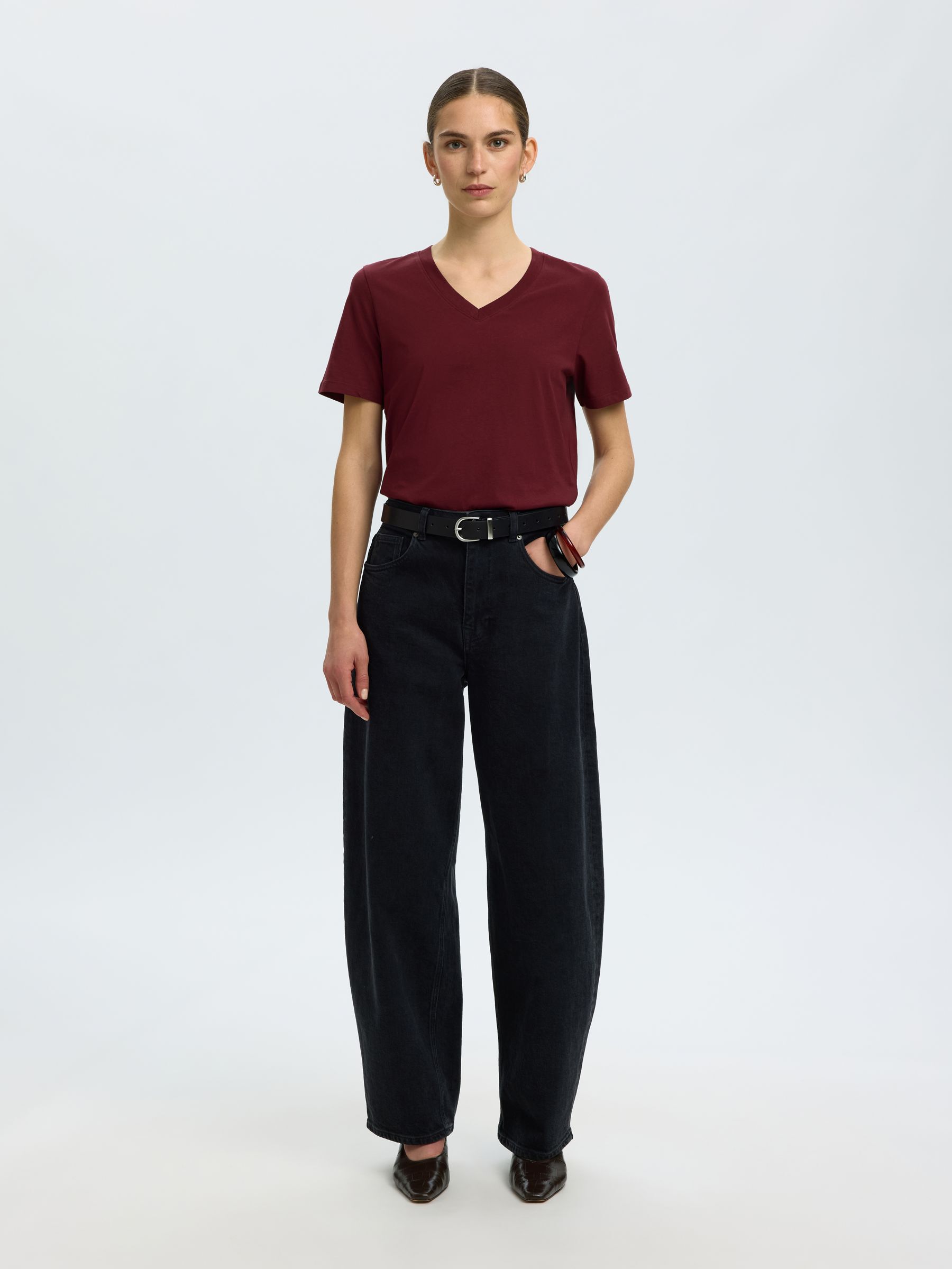 CLASSIC V-NECK T-SHIRT, Tawny Port, highres