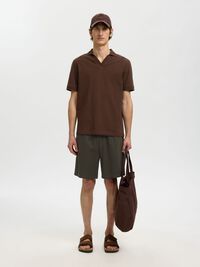REGULAR FIT SHORTS, Peat, highres
