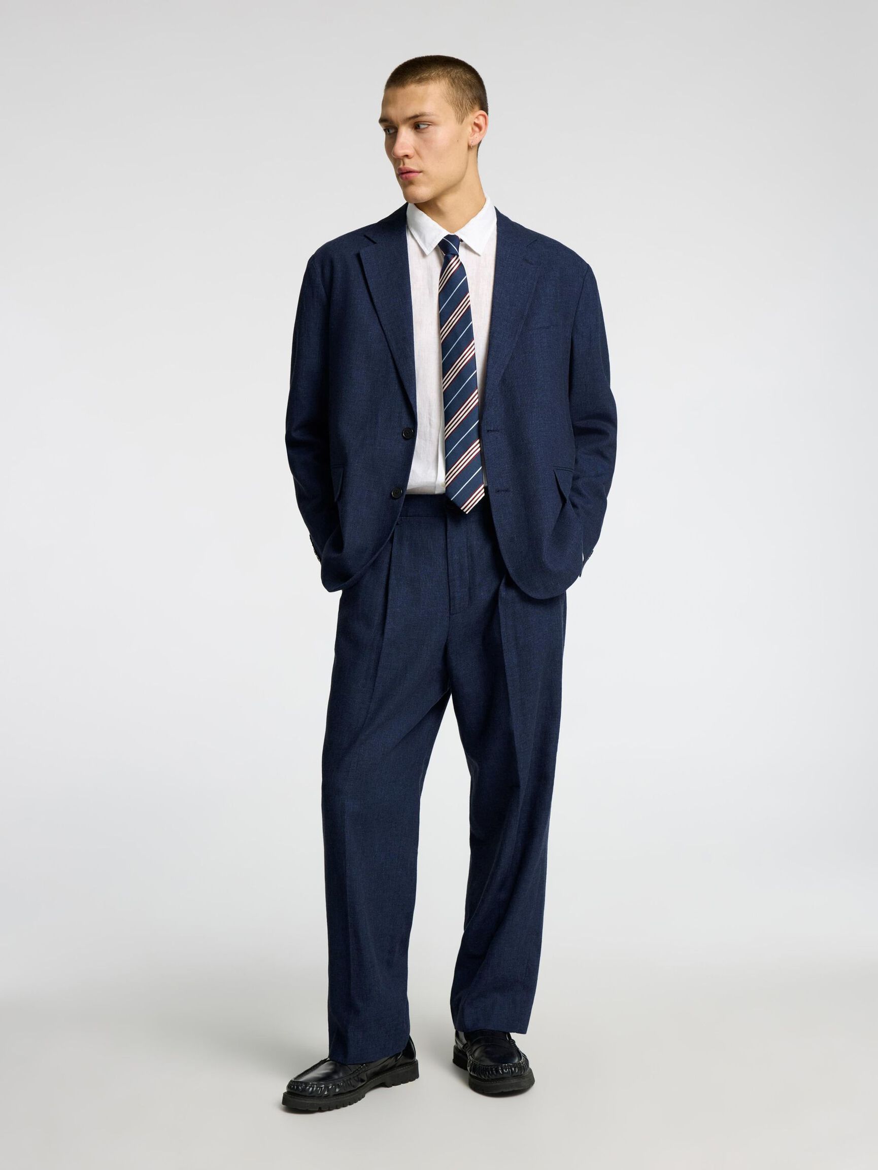 TAILORED LINEN BLEND LOOSE-FIT TROUSERS, Outer Space, highres