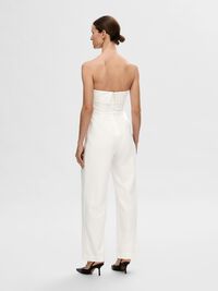 SLEEVELESS JUMPSUIT, Snow White, highres