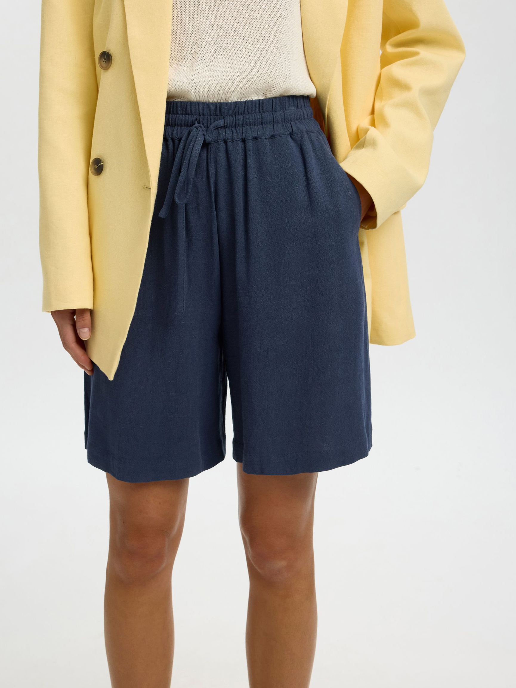 VISCOSE BLEND SHORTS, Dark Sapphire, highres